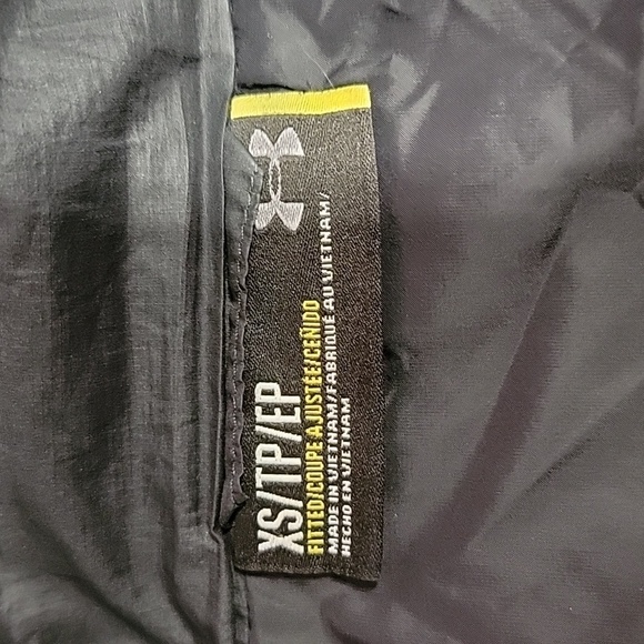 Under Armour Women's Size XS Cold Gear Reactor Coat / Jacket, Black, Gently Used - Picture 11 of 14